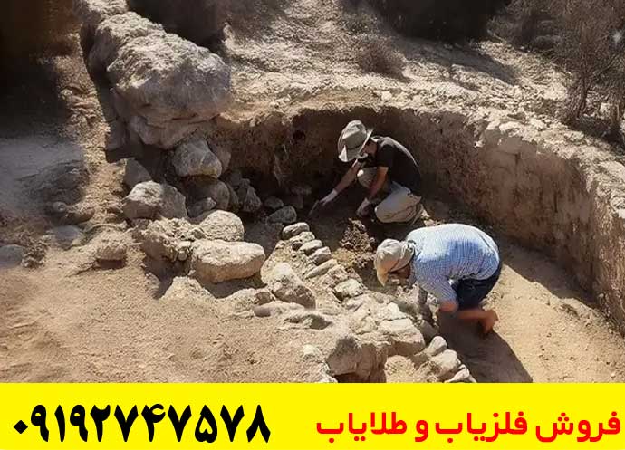 رنگ خاک اطراف گنج و دفینه